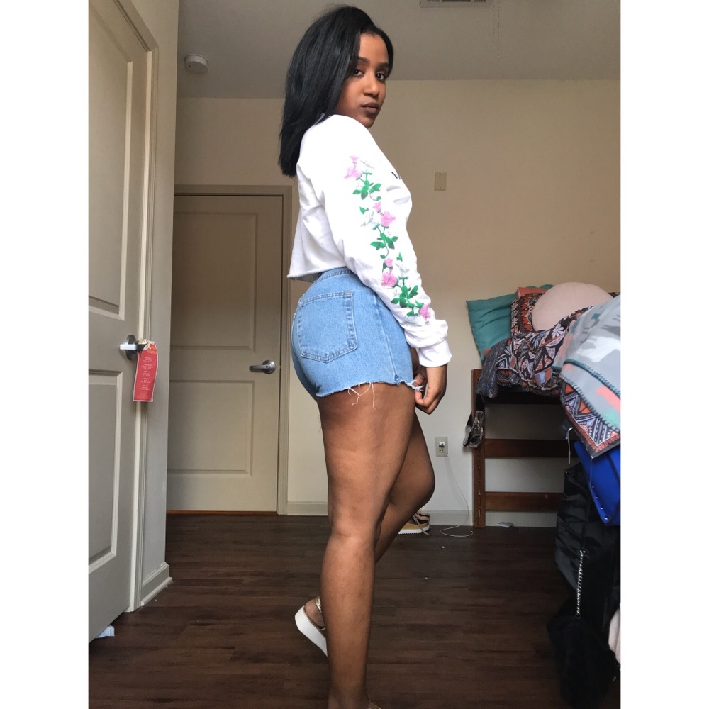 Meet your Posher, Erielle